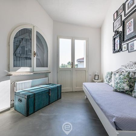 Villa Virago Porto Columbu - Perd'E Sali Buitenkant foto