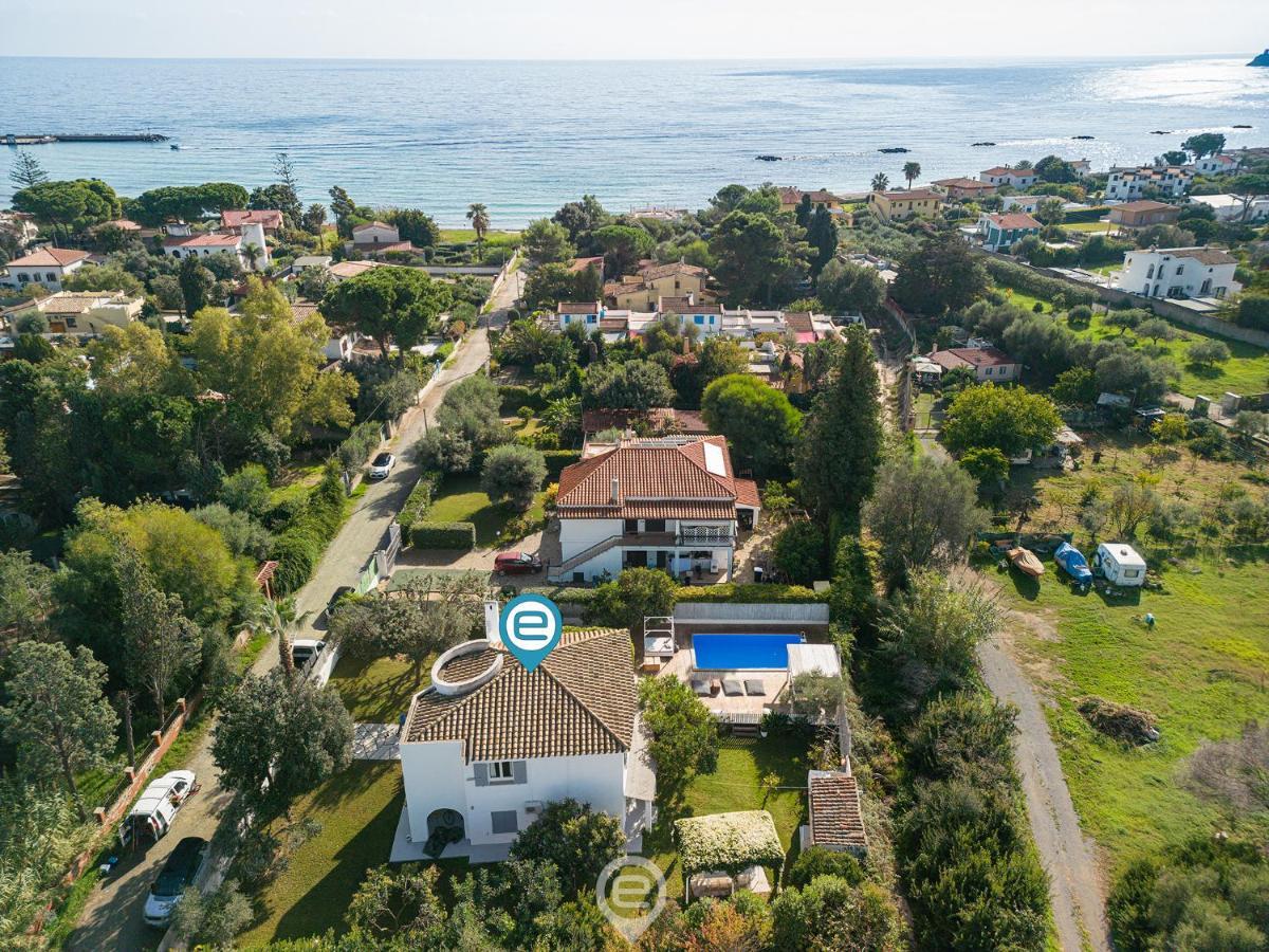 Villa Virago Porto Columbu - Perd'E Sali Buitenkant foto